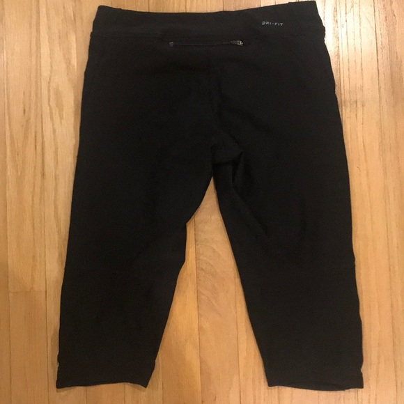 Nike dri fit 3/4 Black leggings - Picture 2 of 3